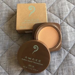 NWT Awake Peach Foundation